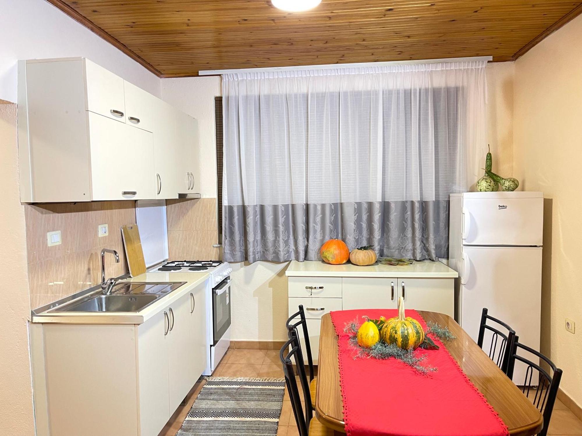 Shkodra Guest House & Trips المظهر الخارجي الصورة