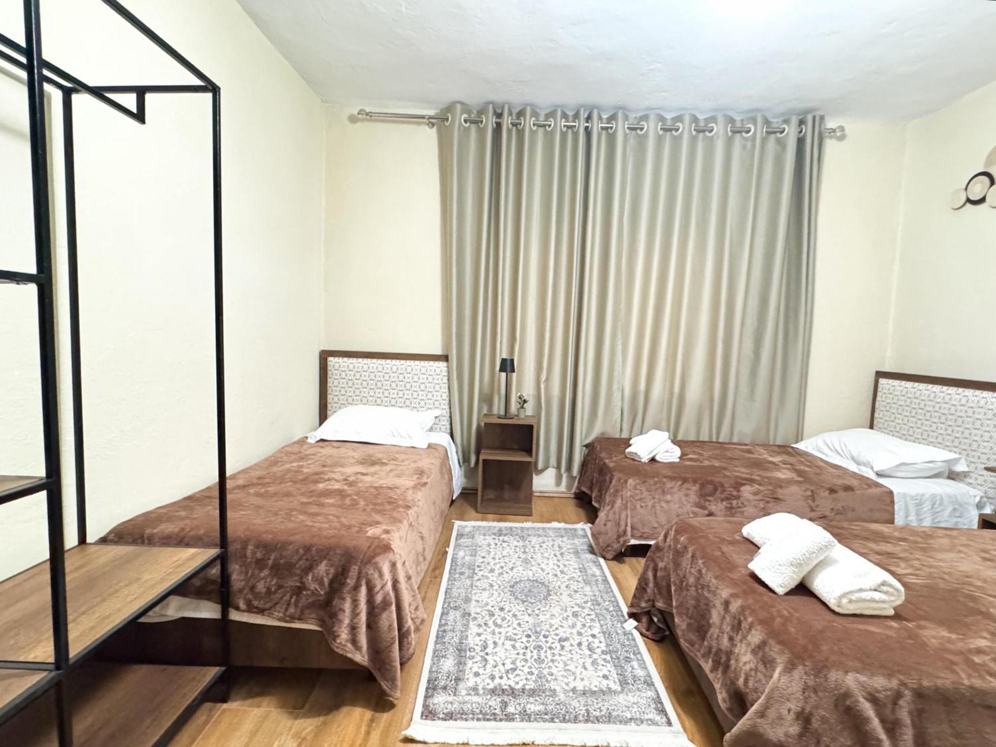 Shkodra Guest House & Trips المظهر الخارجي الصورة